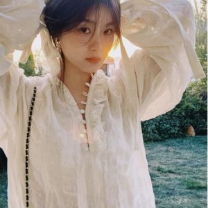 Vintage White Palace-Style Jacquard Shirt with Flowing Ribbons - Cotton-Linen Blend for Spring - 90s Inspired Fashion