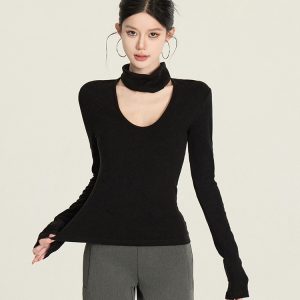 Warm Base Layer U-Neck Top - Elegant Slimming Design for Winter - Versatile Cardigan Style Neck Cover