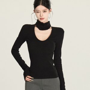 Warm Base Layer U-Neck Top - Elegant Slimming Design for Winter - Versatile Cardigan Style Neck Cover