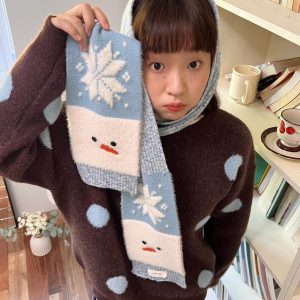 Warm Knitted Neck Warmer Scarf for Autumn and Winter - Cute Snowman Design, Iceland Yeti Style, Perfect for Cozy Fashion