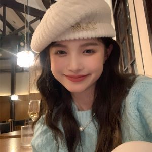 Warm Plush Knitted Beret Hat for Women - 