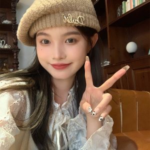 Warm Plush Knitted Beret Hat for Women - 