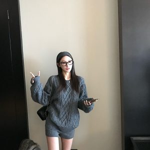 Warm Winter Fireplace Wool Cable Knit Round Neck Sweater Women's Pullover Outfit Set with Shorts - Cozy 90s Style Winter Fashion