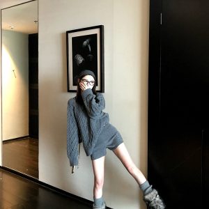 Warm Winter Fireplace Wool Cable Knit Round Neck Sweater Women's Pullover Outfit Set with Shorts - Cozy 90s Style Winter Fashion
