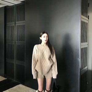 Warm Winter Fireplace Wool Cable Knit Round Neck Sweater Women's Pullover Outfit Set with Shorts - Cozy 90s Style Winter Fashion