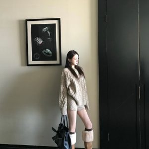 Warm Winter Fireplace Wool Cable Knit Round Neck Sweater Women's Pullover Outfit Set with Shorts - Cozy 90s Style Winter Fashion
