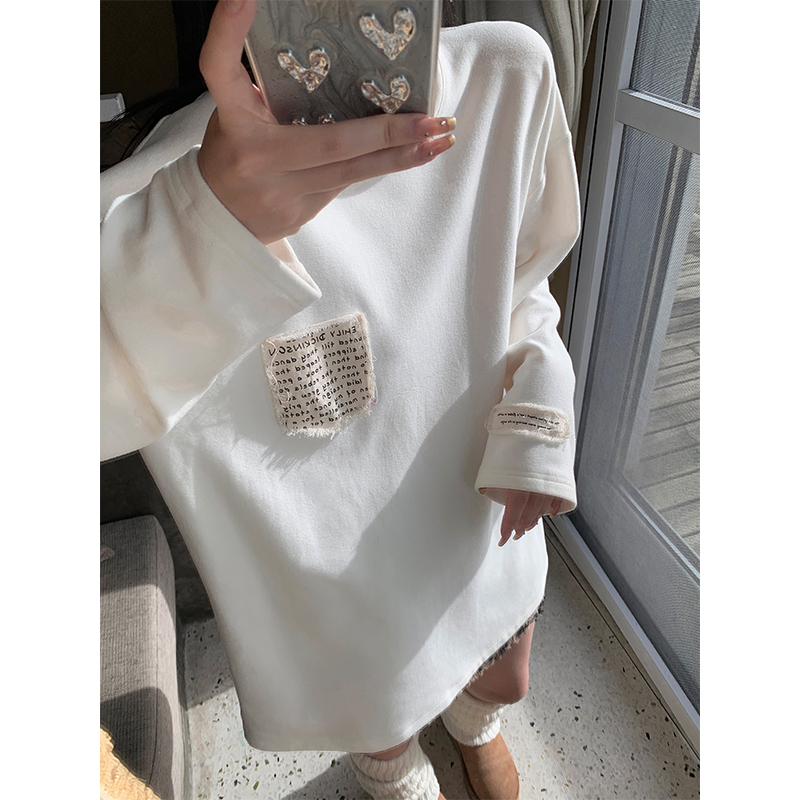 White Brushed Long Sleeve T-Shirt for Women - Versatile Casual Base Layer Top, Perfect for 90s and Y2K Style Outfits