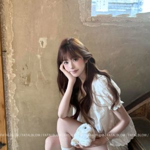 White Embroidered Puff Sleeve Shirt for Women – Summer Loose-Fitting Short Top with Slimming Design, French Style Fashion