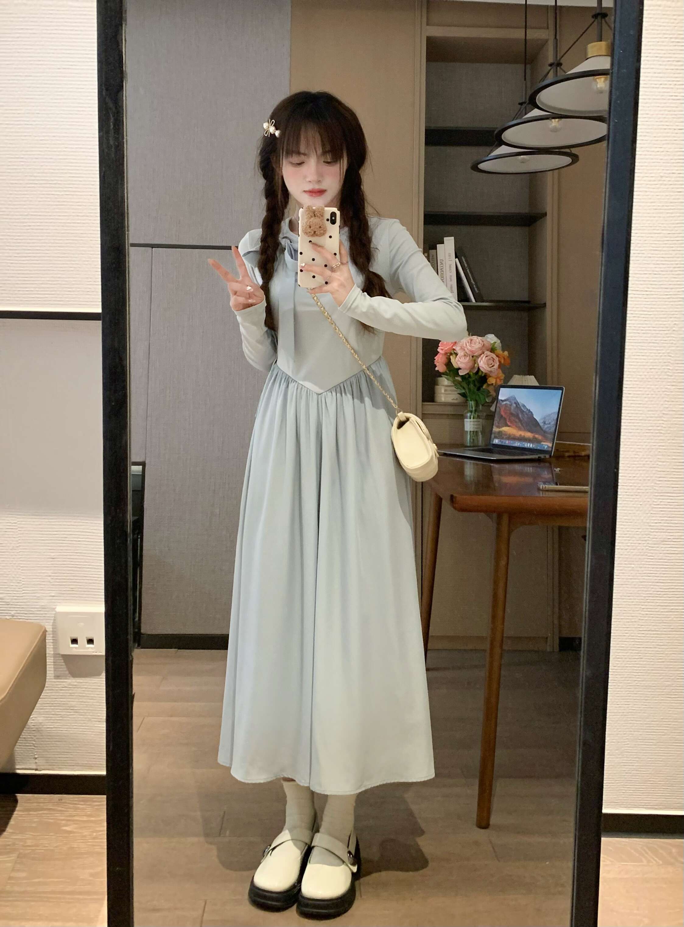 White Lace Long Sleeve Dress, French Waist-Cinching Design, Sweet Tea Break Style, Romantic First Love, Chinese Style, Perfect for Dates