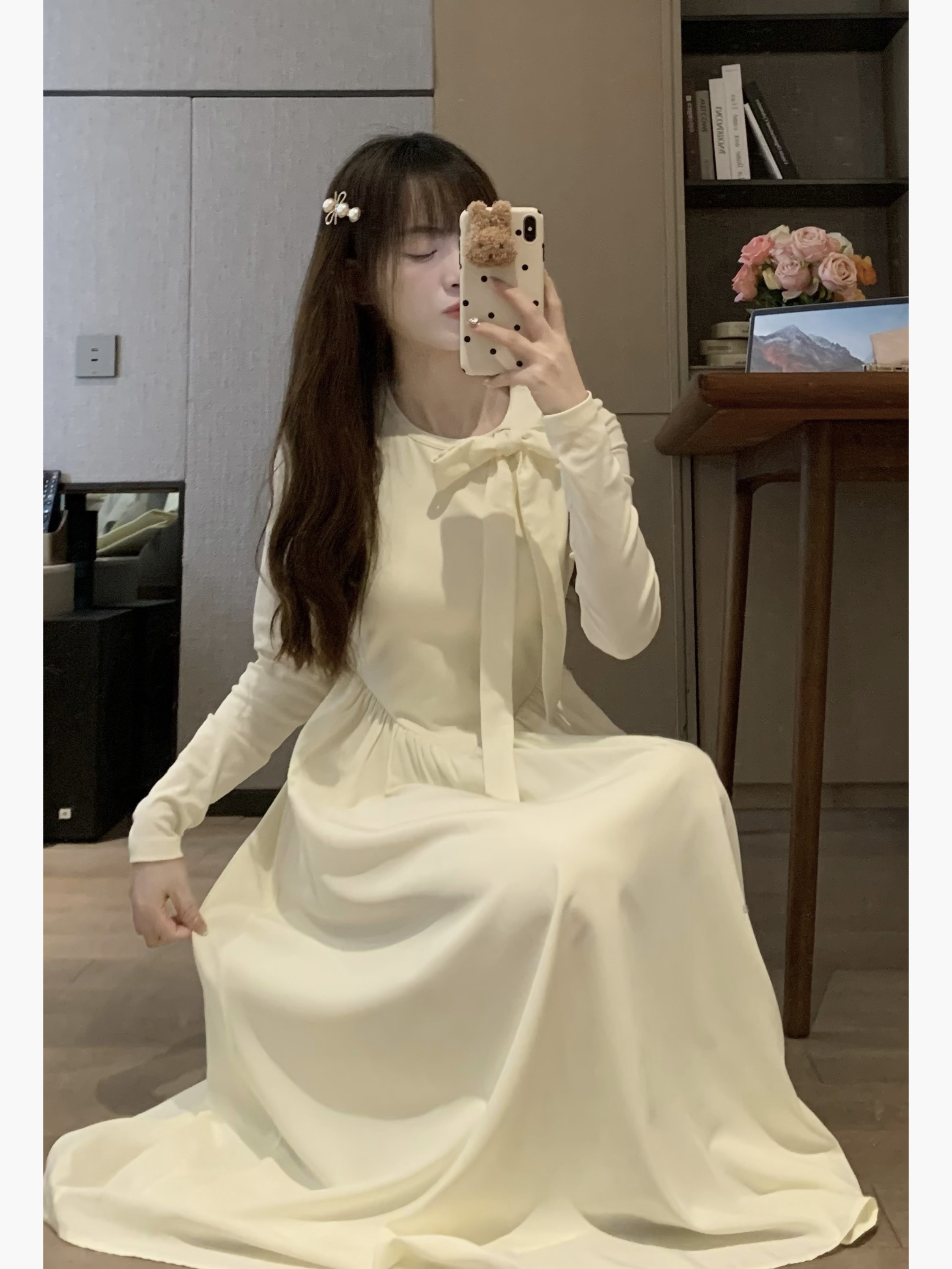 White Lace Long Sleeve Dress, French Waist-Cinching Design, Sweet Tea Break Style, Romantic First Love, Chinese Style, Perfect for Dates