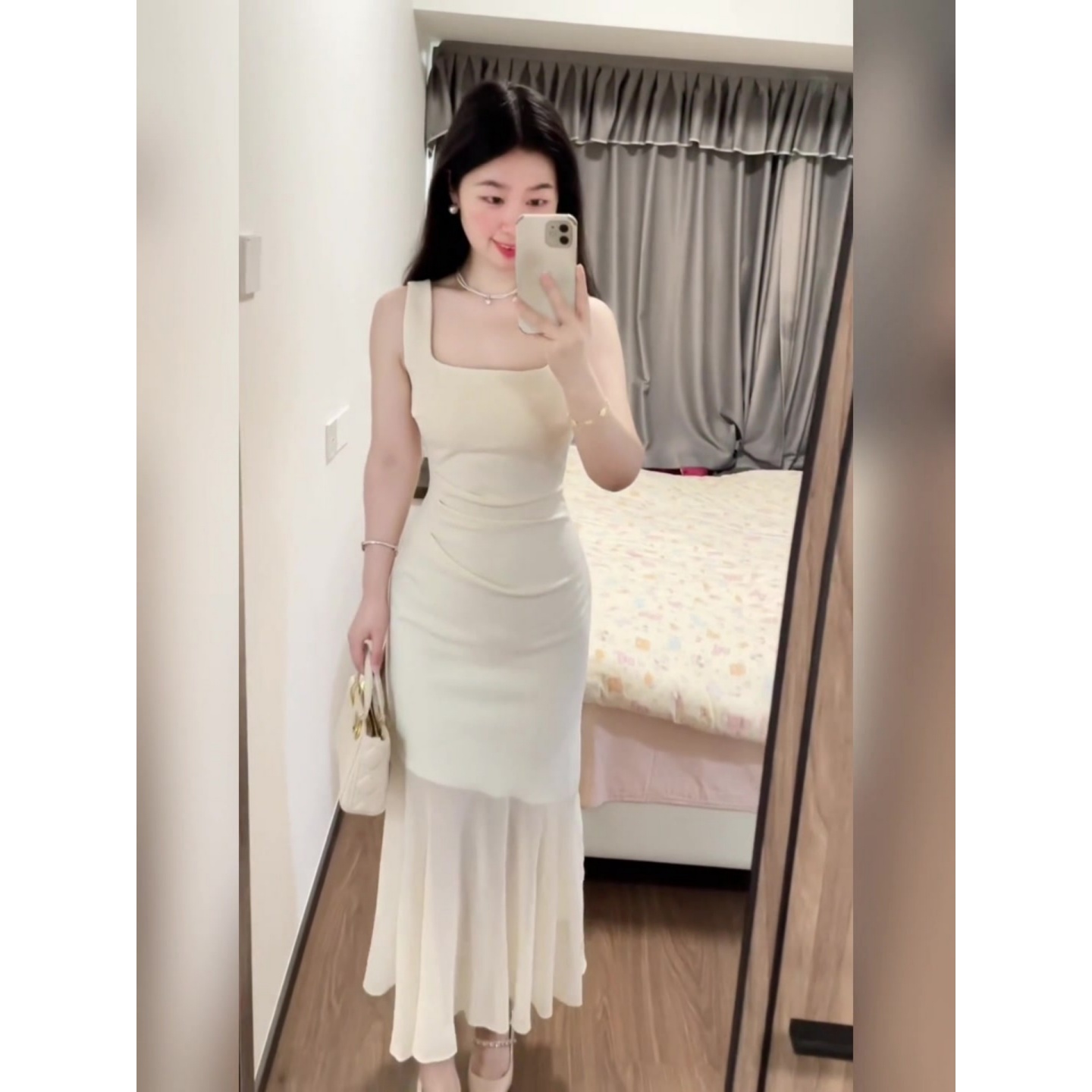White U-Neck Spaghetti Strap Mermaid Dress for Women, Summer Seaside Vacation, French Style, Waist-Cinching Long Skirt