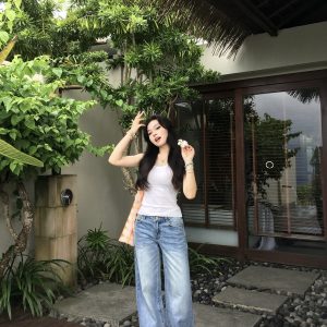 Wide-Leg Sky Blue Mid-High Waist Jeans - Trendy Meat-Covering No.1 Style for Fashionistas, Perfect for Y2K and Korean Style Looks