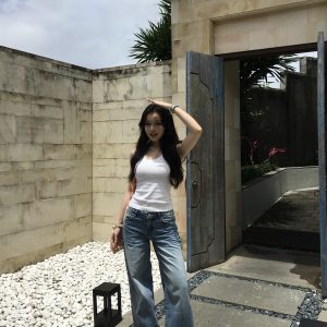 Wide-Leg Sky Blue Mid-High Waist Jeans - Trendy Meat-Covering No.1 Style for Fashionistas, Perfect for Y2K and Korean Style Looks