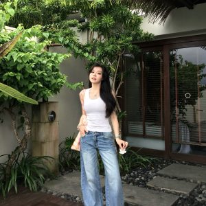 Wide-Leg Sky Blue Mid-High Waist Jeans - Trendy Meat-Covering No.1 Style for Fashionistas, Perfect for Y2K and Korean Style Looks