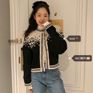 Winter Christmas Snowflake Color Hook Flower Knitted Cardigan - Korean Style Cozy Layering Piece