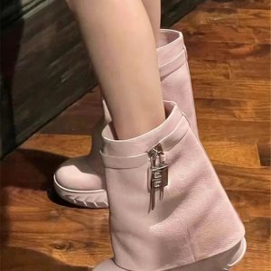 Women's 2023 Shark Boots with Metal Lock Buckle - Short Thick Sole Platform Ankle Boots, Y2K Inspired Fashion