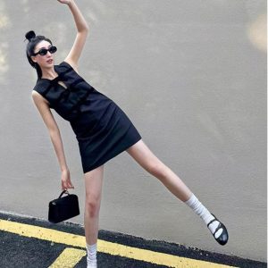Women's A-Line Dress with Bow Tie, Slim Fit Sleeveless Design, Chic Temperament Style, Ideal for 90s and Y2K Fashion