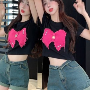 Women's American Cowboy Bow Patch Short-Sleeve T-Shirt - Stylish Slim Fit Top for Casual 90s and Y2K Fashion