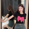 Women's American Cowboy Bow Patch Short-Sleeve T-Shirt - Stylish Slim Fit Top for Casual 90s and Y2K Fashion
