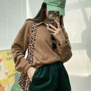 Women's Classic Round Neck Pullover Top - Versatile Coffee Color, Long Sleeve, Age-Reducing Lazy Style for Early Autumn