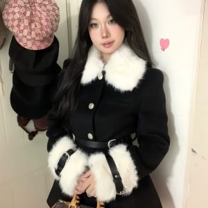 Women's College Style Short Woolen Coat with Waist-Cinching Design and Fur Collar for Autumn and Winter Fashion