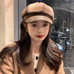 Women's Duckbill Beret Hat - Octagonal Newsboy Cap for Winter 2023 - Face-Slimming Painter Style