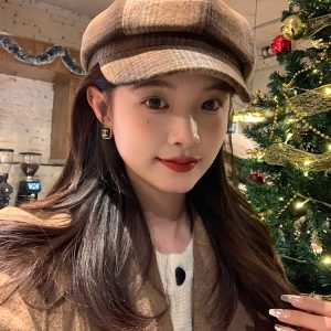 Women's Duckbill Beret Hat - Octagonal Newsboy Cap for Winter 2023 - Face-Slimming Painter Style