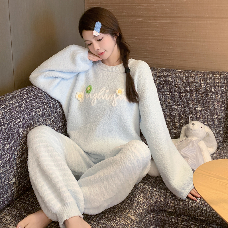 Women's Floral Coral Fleece Pajama Set - Thickened Warm Loungewear for Autumn & Winter, Ideal for Outdoor Comfort
