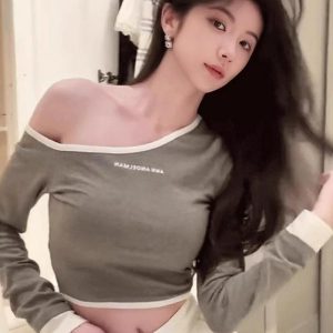 Women's High-Quality Off-Shoulder Long Sleeve T-Shirt with Letter Print and Slanted Neckline - Slim Fit Autumn Style