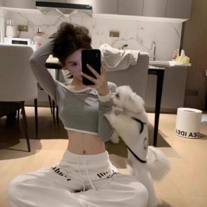 Women's High-Quality Off-Shoulder Long Sleeve T-Shirt with Letter Print and Slanted Neckline - Slim Fit Autumn Style