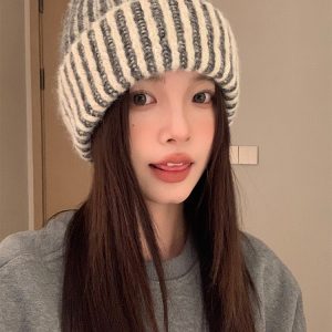 Women's Knit Hat - 'My Head is Not Round', Winter 2023 Style, Versatile Warmth, Korean Fashion, Flattering Face Shape