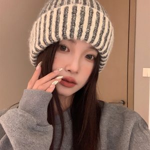 Women's Knit Hat - 'My Head is Not Round', Winter 2023 Style, Versatile Warmth, Korean Fashion, Flattering Face Shape