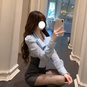 Women's Long Sleeve Rhinestone Bowknot Shirt and Waist-Cinching Slim-Fit Two-Piece Set, Autumn Sweet Design, Chic Niche Style