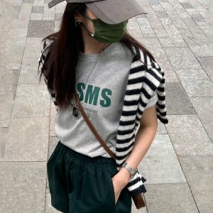 Women's Loose Gray Cotton Round Neck Short Sleeve T-Shirt - Casual Summer Essential for 2022