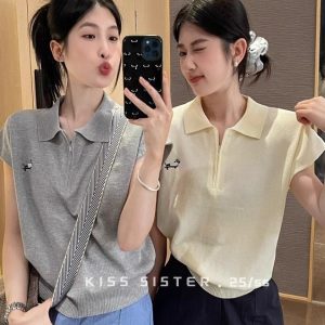 Women's Pink Cropped Short-Sleeve Knitted Polo Half-Zip Top - Stylish, Youthful Design for a Trendy Look