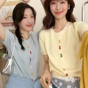 Women's Slim Fit Round Neck Short Sleeve Knitted Cardigan - Stylish Summer T-Shirt Top for a Youthful Look