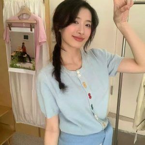 Women's Slim Fit Round Neck Short Sleeve Knitted Cardigan - Stylish Summer T-Shirt Top for a Youthful Look