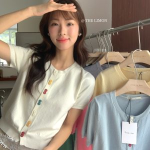 Women's Slim Fit Round Neck Short Sleeve Knitted Cardigan - Stylish Summer T-Shirt Top for a Youthful Look