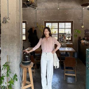 Women's Summer Elegant Cardigan - High-End Sun Protection with Twisted Flower Placket and Round Neck Design