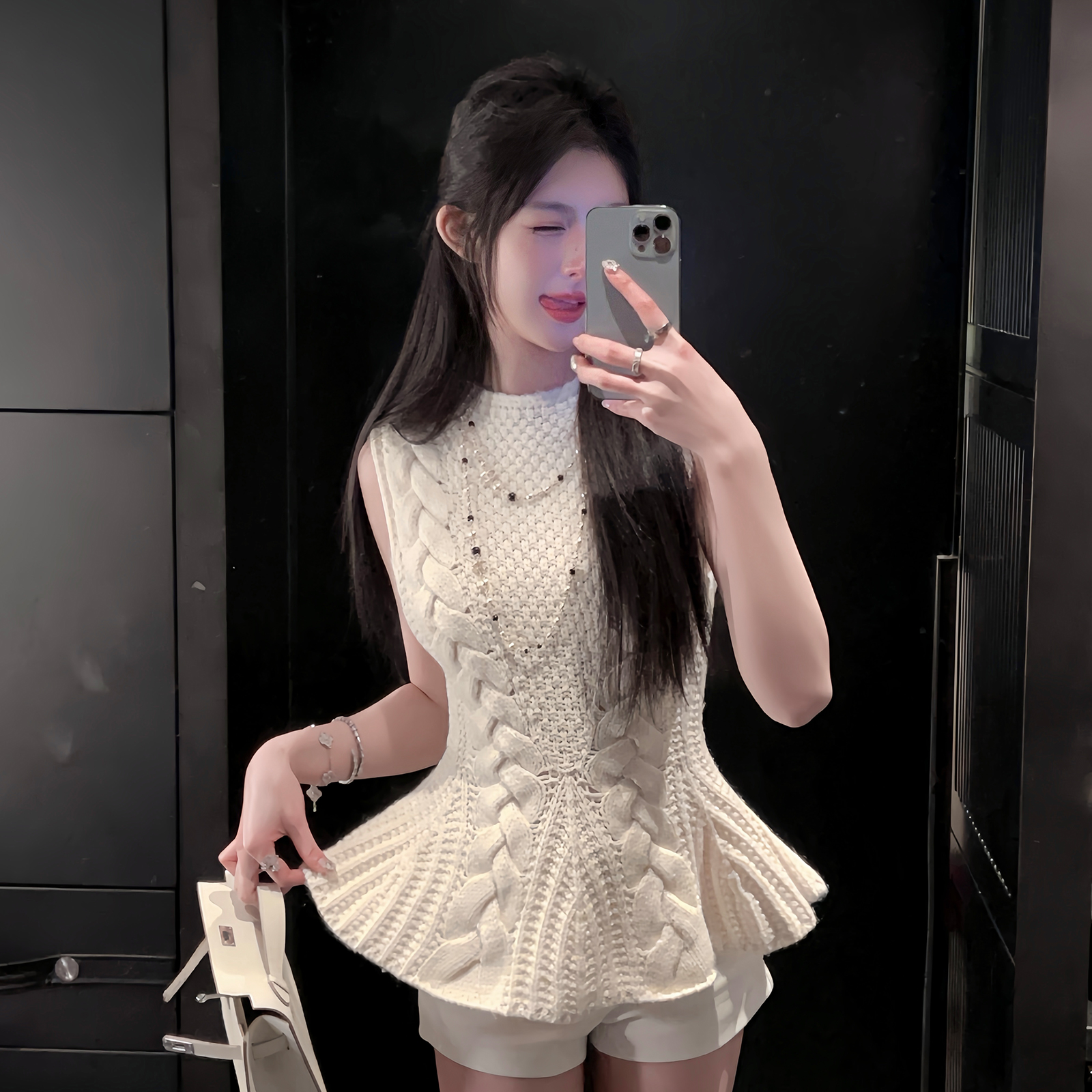 Women's Twisted White Wool Sweater Vest with Waist-Cinching and Flared Hem - Heavy Industry Knit Top for Winter Fashion