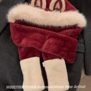 Women's Winter Fox Ear Plush Hat Scarf Integrated Hooded Neck Gaiter - Cute & Warm Winter Accessory