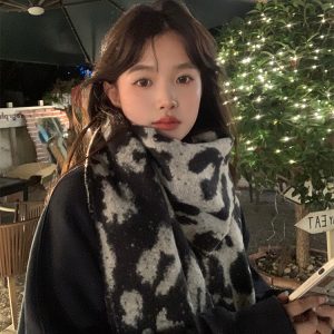 Women's Winter Korean Style Thick Warm Polka Dot Leopard Print Shawl Scarf - Versatile Fashion Accessory for Cold Weather