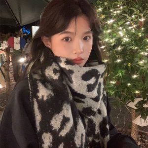 Women's Winter Korean Style Thick Warm Polka Dot Leopard Print Shawl Scarf - Versatile Fashion Accessory for Cold Weather