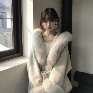 Women's Winter Wool Coat with Faux Fox Fur Hood, Stylish Design, Warm Fleece Cuffs, Cozy Outerwear for Cold Weather