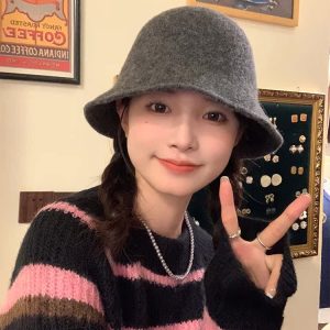Women's Wool Fisherman Hat - Oversized Bucket Hat for Autumn & Winter, Face-Covering Design, Flattering Large Head Circumference