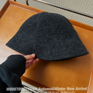 Women's Wool Fisherman Hat - Oversized Bucket Hat for Autumn & Winter, Face-Covering Design, Flattering Large Head Circumference
