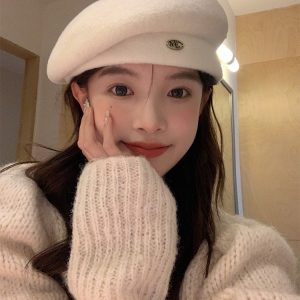 Wool Beret for Women - Autumn Winter Style, Large Head Circumference, Painter's Hat, Face-Slimming Trendy Design