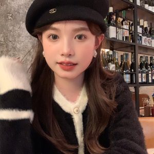 Wool Beret for Women - Autumn Winter Style, Large Head Circumference, Painter's Hat, Face-Slimming Trendy Design