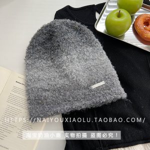 Wool Blend Gradient Knitted Slouchy Beanie Hat for Women - Winter Instagram Blogger Style Unisex Cold Weather Accessory