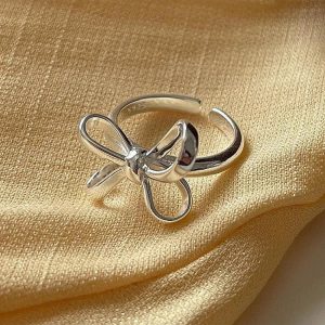 New Style Trends - Aesthetic Bow Pattern Silver Ring - Outfit Ideas